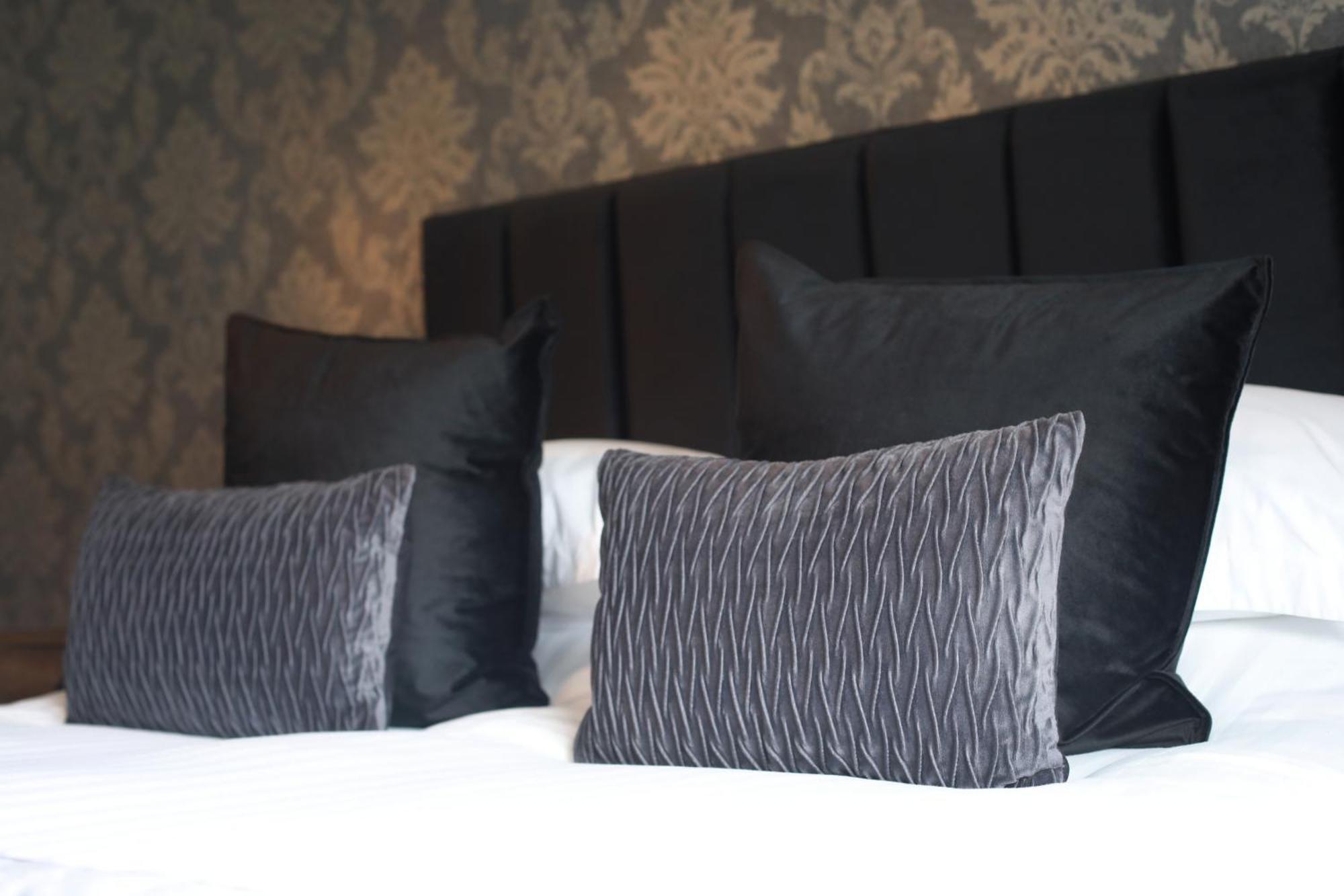 Oyo Glyn Valley Hotel Llansantffraid Llansantffraid Glyn Ceiriog المظهر الخارجي الصورة